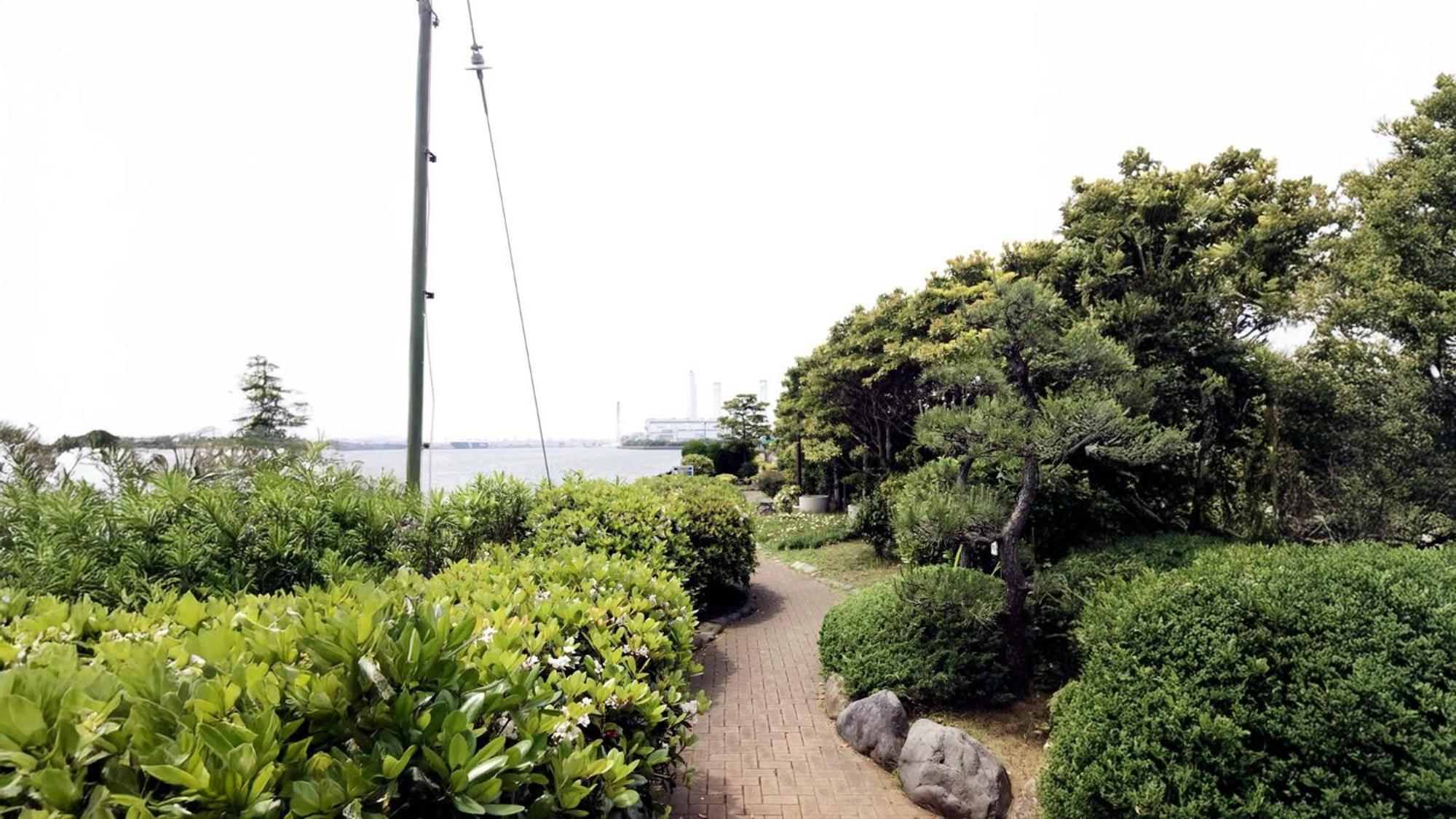 Toyoko Inn Yokohama Tsurumi Eki Higashi Guchi Dış mekan fotoğraf