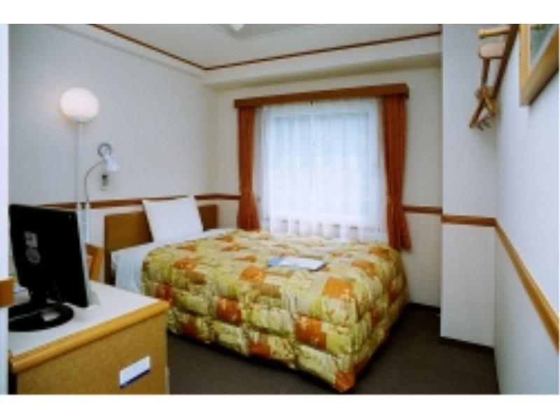 Toyoko Inn Yokohama Tsurumi Eki Higashi Guchi Dış mekan fotoğraf