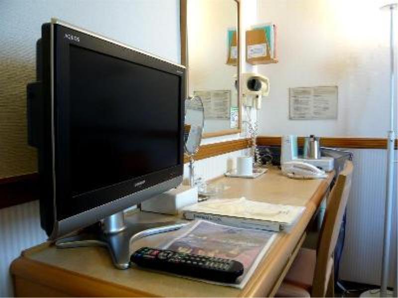 Toyoko Inn Yokohama Tsurumi Eki Higashi Guchi Dış mekan fotoğraf